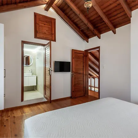 빌라 2 Sea View As 1 By Chania Living Stories *