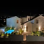 2 Sea View As 1 By Chania Living Stories * 하니아