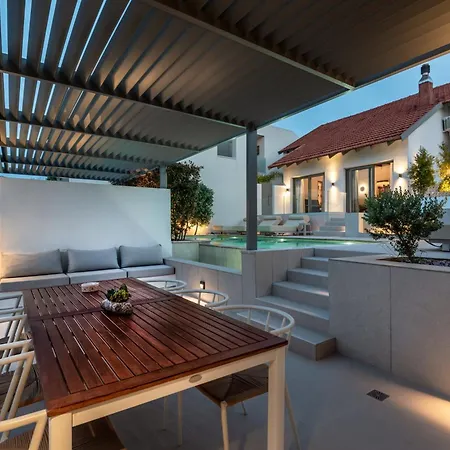 2 Sea View As 1 By Chania Living Stories * La Canée